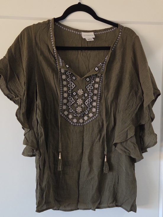Liz Claiborne Tops - Liz Claiborne Olive Green Embroidered Peasant Tunic